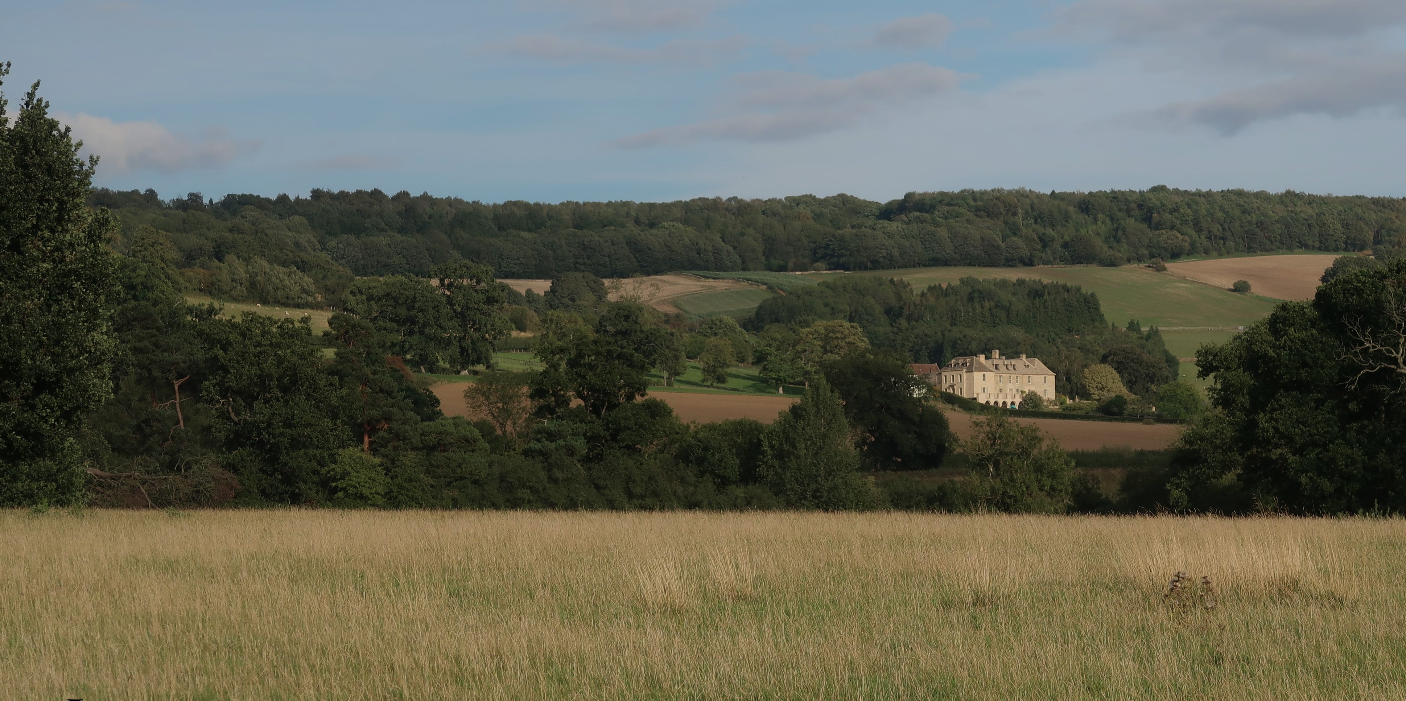 How to save money on holiday home rental prices